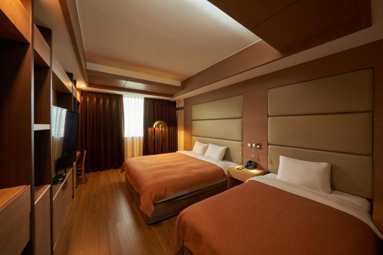 Gyeongju Gg Tourist Hotel Экстерьер фото