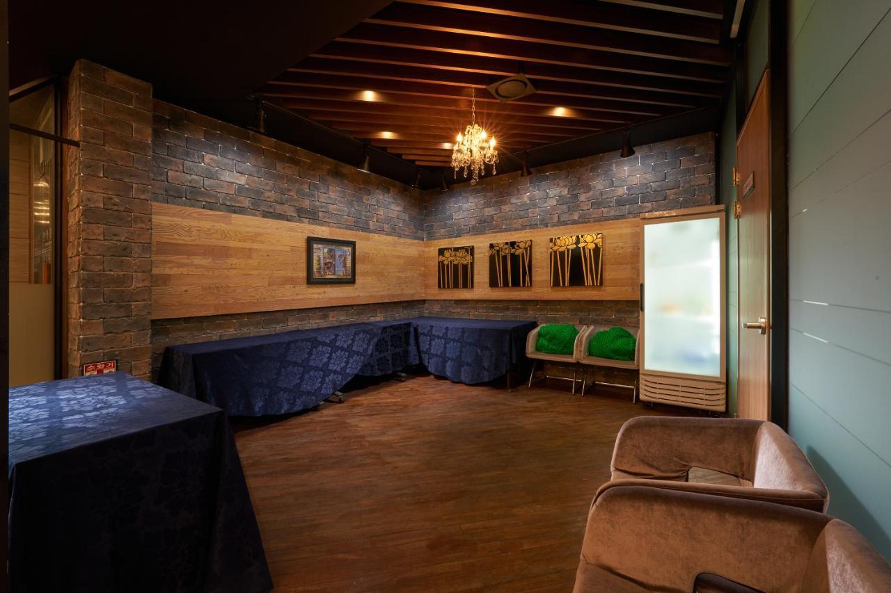 Gyeongju Gg Tourist Hotel Экстерьер фото